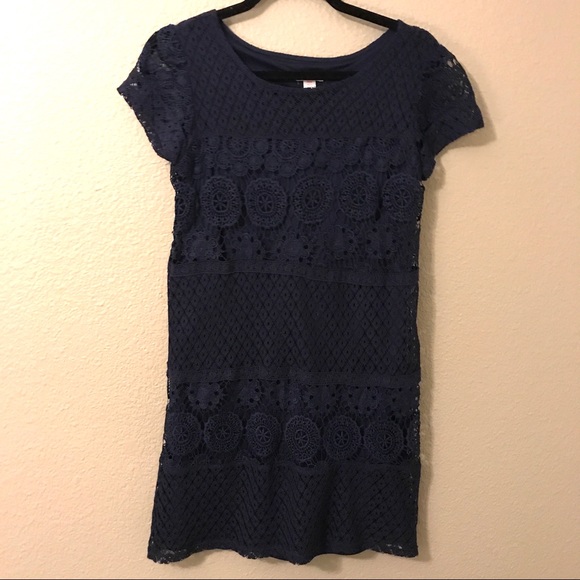 Xhiliration Navy Lace Short Sleeve Shift Dress - Picture 1 of 5